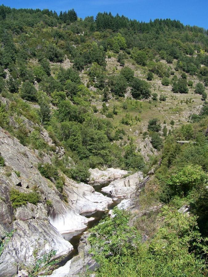 Gite De Chapeleche Les Chataigniers Gluiras Exteriér fotografie