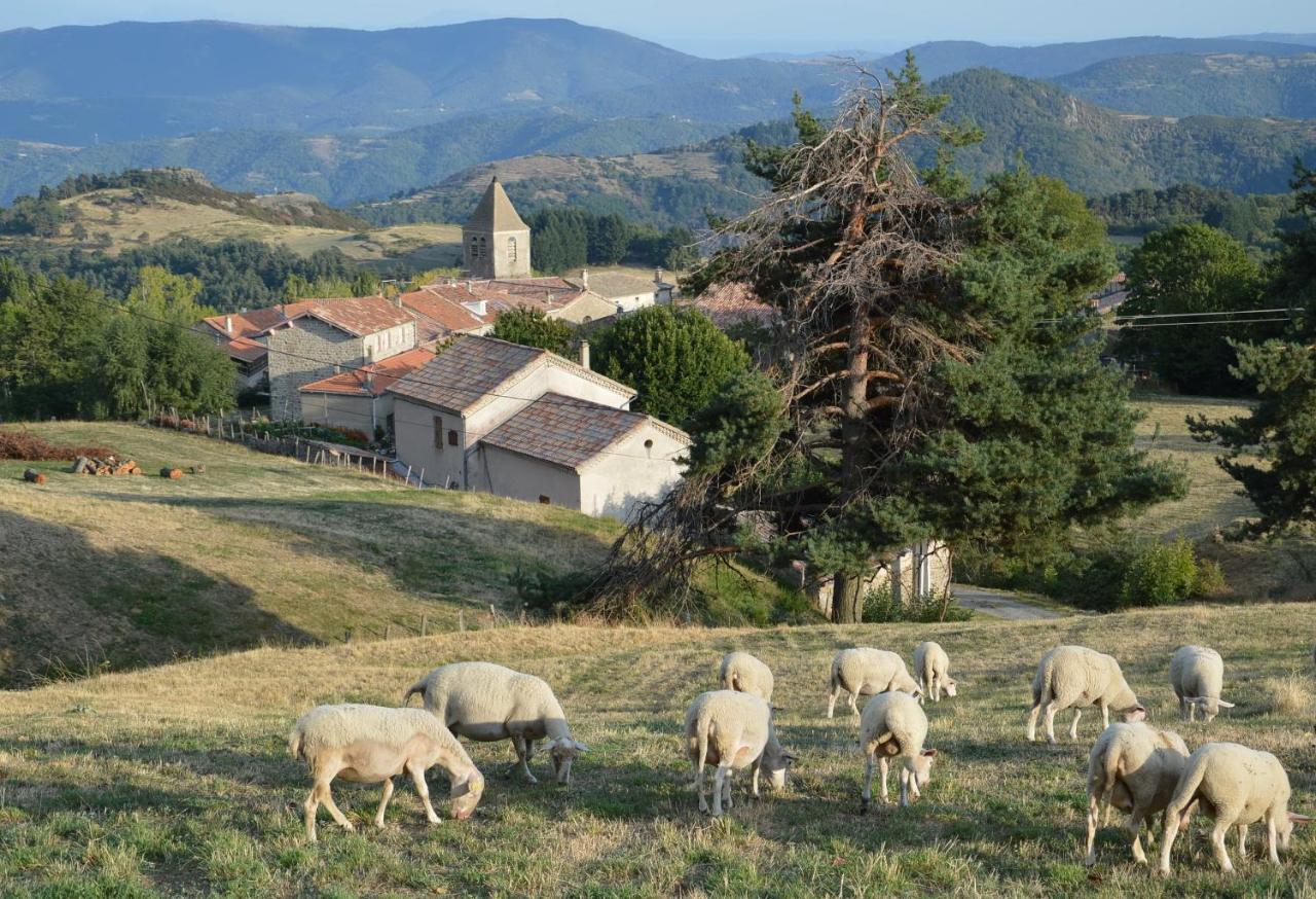 Gite De Chapeleche Les Chataigniers Gluiras Exteriér fotografie